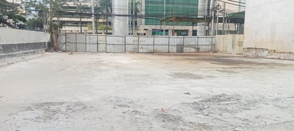 Commercial Lot for Lease  in Quezon City